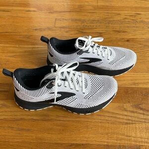 Brooks Women's Revel 5 Neutral Running Shoe